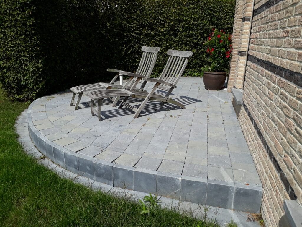 Terras in vietnamese natuursteen